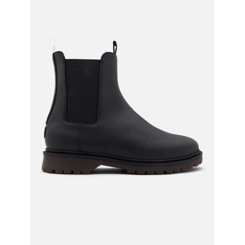 Footwear 7