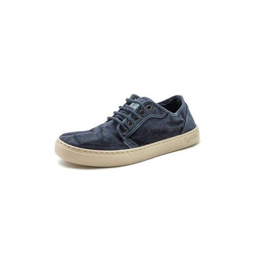 Footwear 17