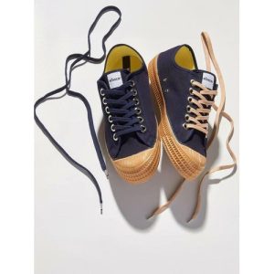 Footwear 19