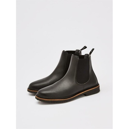 Footwear 21